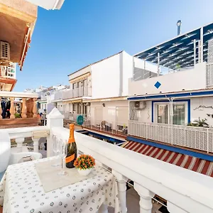 https://apartamentos-el-levante.es-andalucia.com