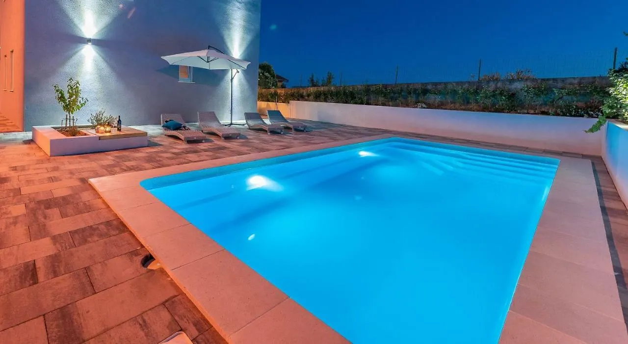 Villa Black&Beauty Zadar Appartement